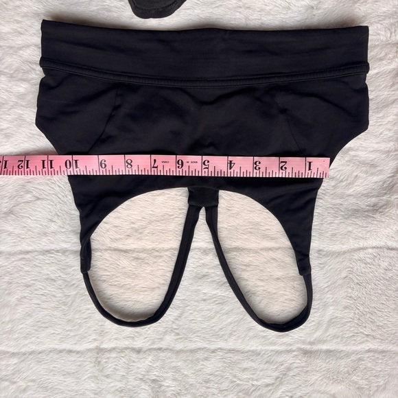 Lululemon Energy Bra Black Size 4 Medium Support Racerback Strappy - Picture 8 of 9